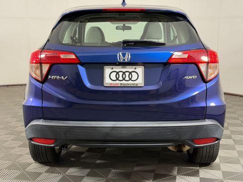 Used 2016 Honda HR-V LX image 10
