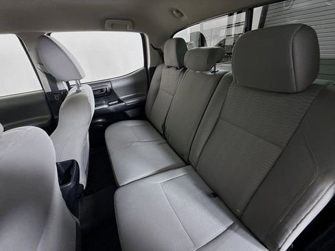 Certified 2019 Toyota Tacoma SR5 image 8