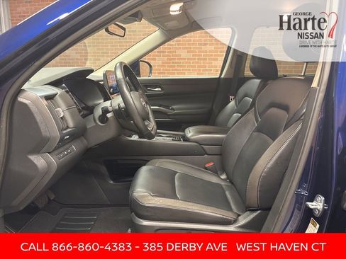 Certified 2023 Nissan Pathfinder SL image 7