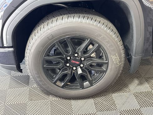 New 2026 GMC Sierra 1500 Elevation image 12