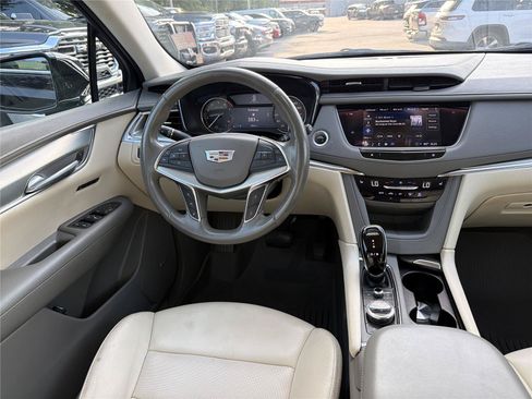 Used 2022 Cadillac XT5 Premium Luxury FWD image 22