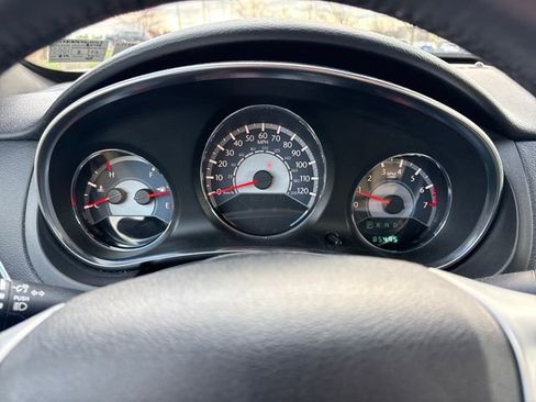 Used 2013 Chrysler 200 Limited image 17