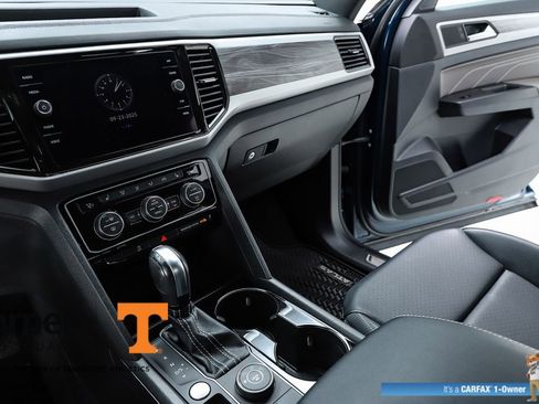 Used 2022 Volkswagen Atlas Cross Sport SE image 23