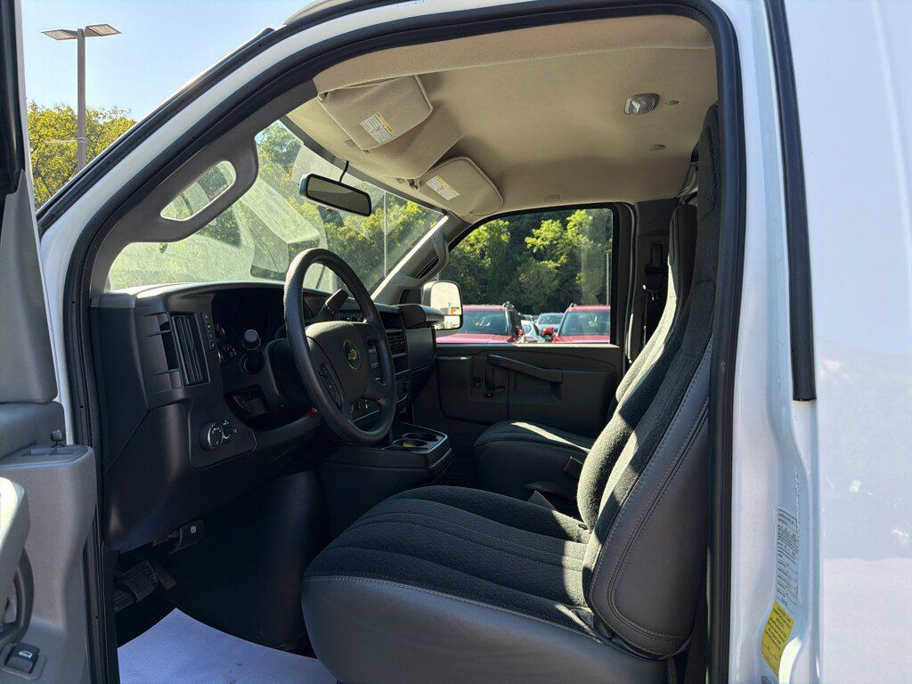 Used 2025 Chevrolet Express 2500 w/ Driver Convenience Package RWD image 10