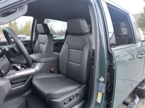 Used 2025 Chevrolet Silverado 3500 LTZ w/ LTZ Plus Package image 11