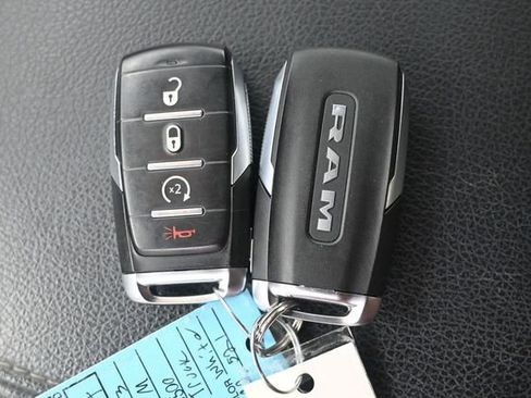 Used 2023 RAM 1500 Big Horn AWD/4WD image 16