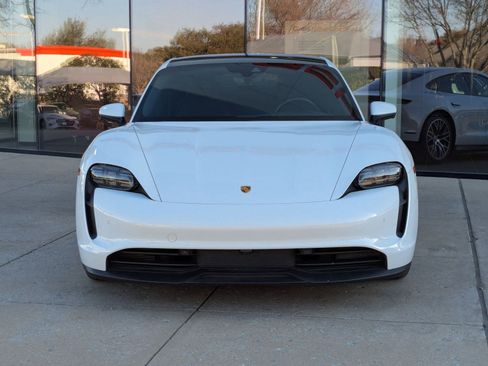 Used 2021 Porsche Taycan image 6