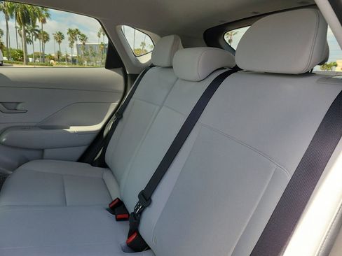 Used 2026 Hyundai Kona SE image 12