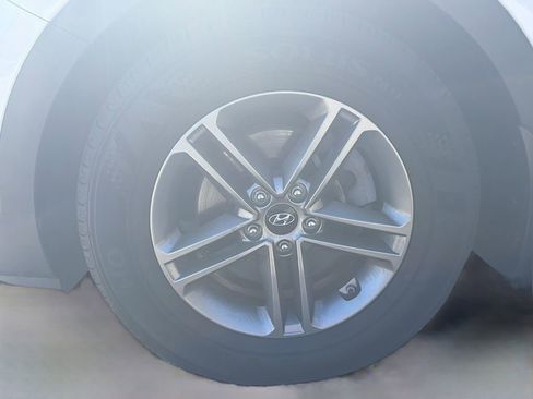 Used 2017 Hyundai Santa Fe Sport image 32