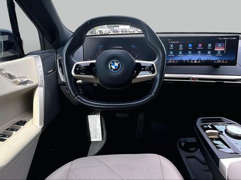 Used 2024 BMW iX xDrive50 w/ Sport Package AWD/4WD image 5