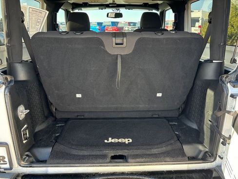 Used 2016 Jeep Wrangler Sport image 31
