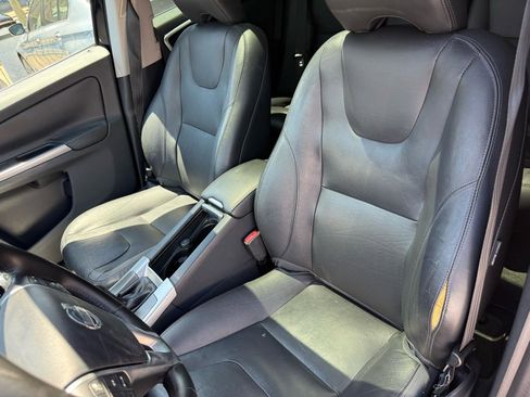 Used 2015 Volvo XC60 T5 Platinum FWD image 6