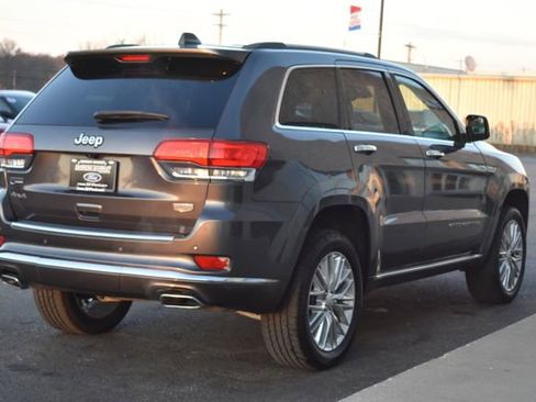 Used 2018 Jeep Grand Cherokee Summit AWD/4WD image 12