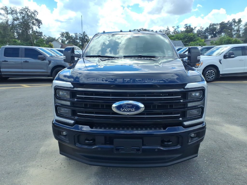 Used 2025 Ford F250 Platinum AWD/4WD image 2