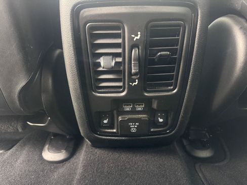 Used 2024 Dodge Durango GT AWD/4WD image 34