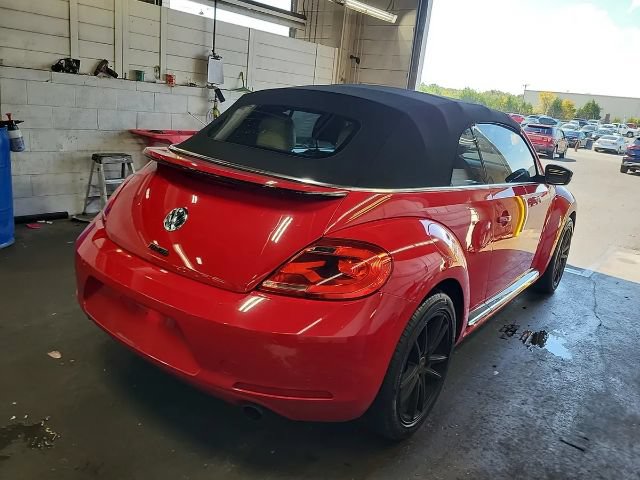 Used 2013 Volkswagen Beetle 2.0T FWD image 3