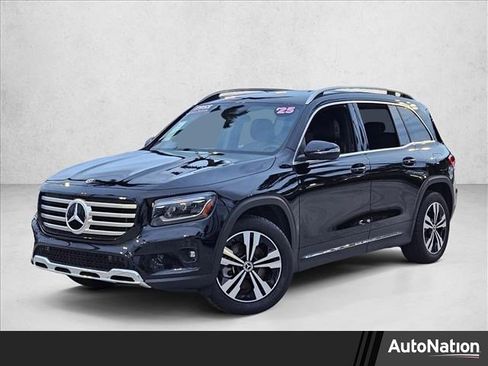 Used 2025 Mercedes-Benz GLB 250 image 1