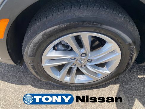 Used 2025 Buick Envista Preferred FWD image 27