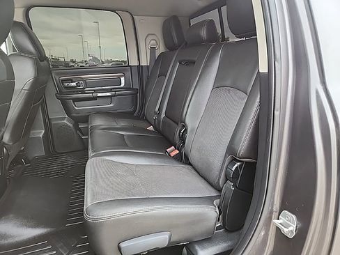 Used 2015 RAM 2500 Laramie w/ Convenience Group AWD/4WD image 34