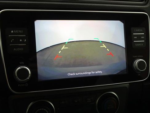 Used 2023 Nissan Leaf S image 8