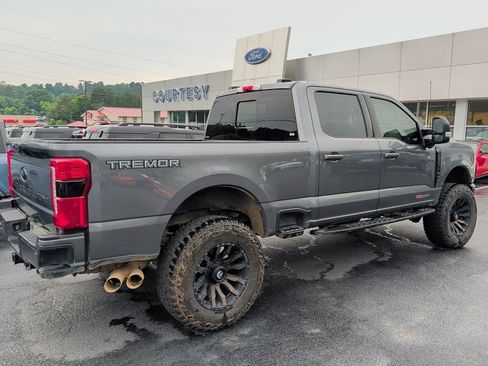 Used 2024 Ford F250 Lariat w/ Tremor Off-Road Package AWD/4WD image 3