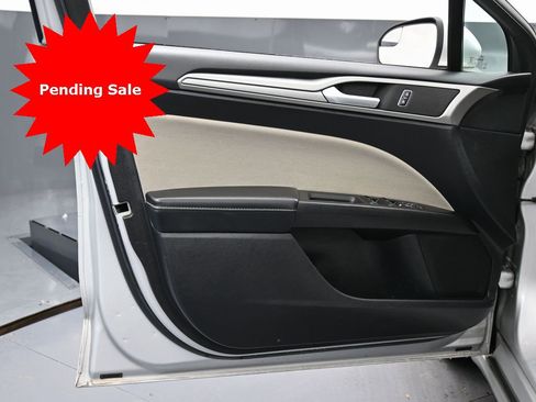 Used 2018 Ford Fusion S image 35