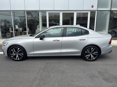 Used 2024 Volvo S60 B5 Core image 2