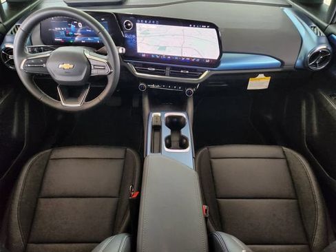 New 2026 Chevrolet Equinox EV LT w/ Convenience Package II FWD image 20