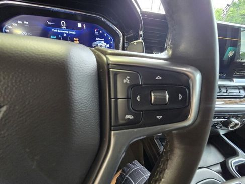 Used 2023 Chevrolet Silverado 1500 LT Trail Boss w/ LT Trail Boss Premium Package AWD/4WD image 15