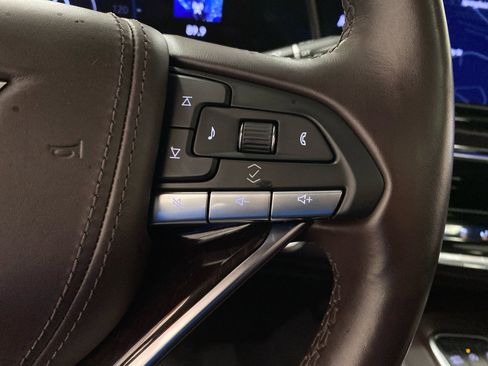 Used 2023 Cadillac Escalade Premium Luxury Platinum image 22