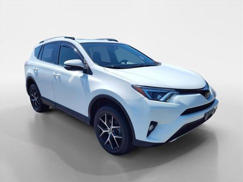 Used 2018 Toyota RAV4 SE AWD/4WD image 7