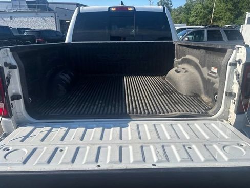 Used 2024 RAM 1500 Laramie AWD/4WD image 12