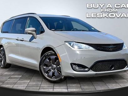 Used 2020 Chrysler Pacifica Limited w/ Advanced Safetytec Group