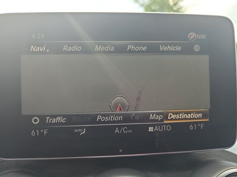 Used 2018 Mercedes-Benz GLC 300 image 23