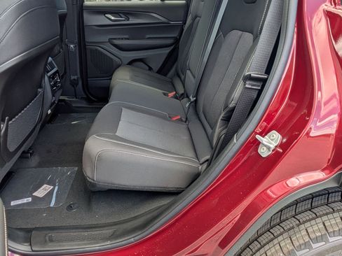 New 2025 Jeep Grand Cherokee Laredo X w/ Luxury Tech Group I image 24