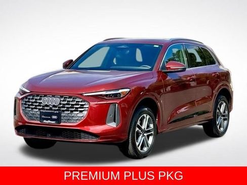 Certified 2025 Audi Q5 Premium Plus w/ Premium Plus AWD/4WD image 4