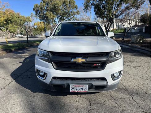 Used 2017 Chevrolet Colorado Z71 image 2
