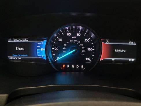 Used 2017 Ford Explorer XLT w/ Equipment Group 202A FWD image 23