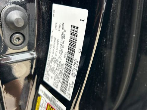 Used 2023 Toyota Tundra Limited w/ Power Package RWD image 10
