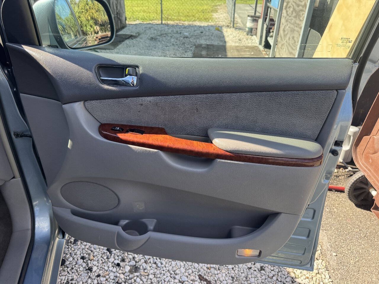 Used 2005 Toyota Sienna FWD image 21