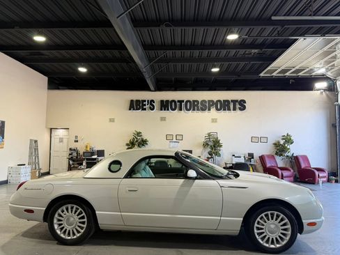 Used 2005 Ford Thunderbird 50th Anniversary RWD image 4