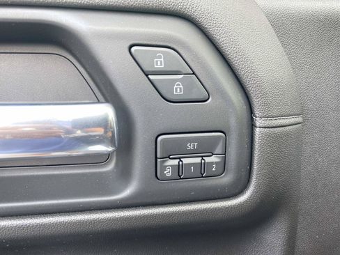 Used 2019 Chevrolet Silverado 1500 High Country w/ Technology Package AWD/4WD image 22
