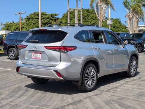 Used 2020 Toyota Highlander Platinum image 5