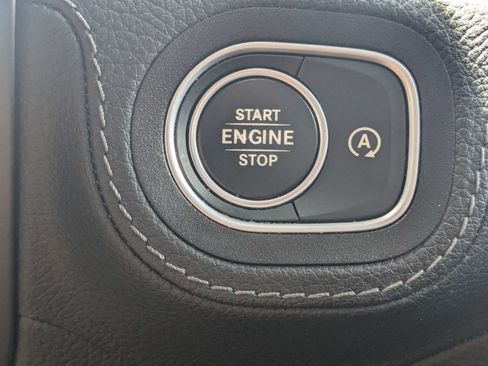 Used 2024 Mercedes-Benz GLE 350 4MATIC image 34