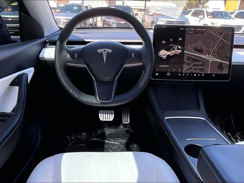 Used 2022 Tesla Model Y Performance AWD/4WD image 5
