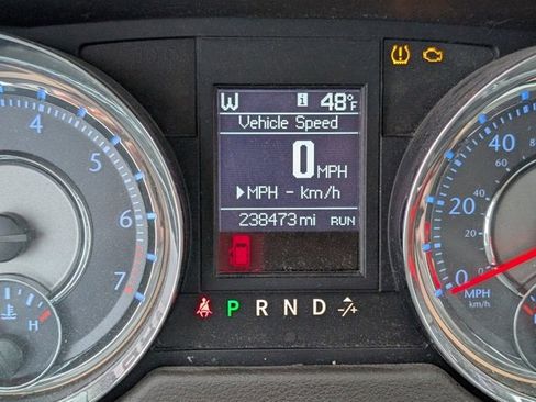 Used 2013 Chrysler Town & Country Limited w/ Luxury Group image 11