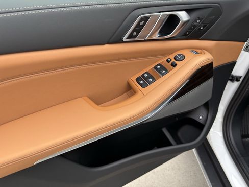 Used 2026 BMW X5 xDrive50e w/ Executive Package image 14