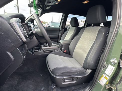 Used 2021 Toyota Tacoma TRD Off-Road image 13