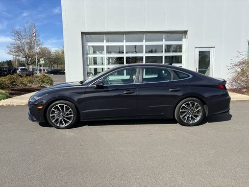 Used 2023 Hyundai Sonata Limited FWD image 2