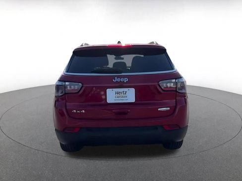 Used 2025 Jeep Compass Latitude AWD/4WD image 12